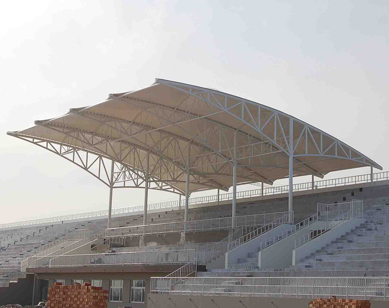 運動場看臺膜結構的優(yōu)勢有哪些？