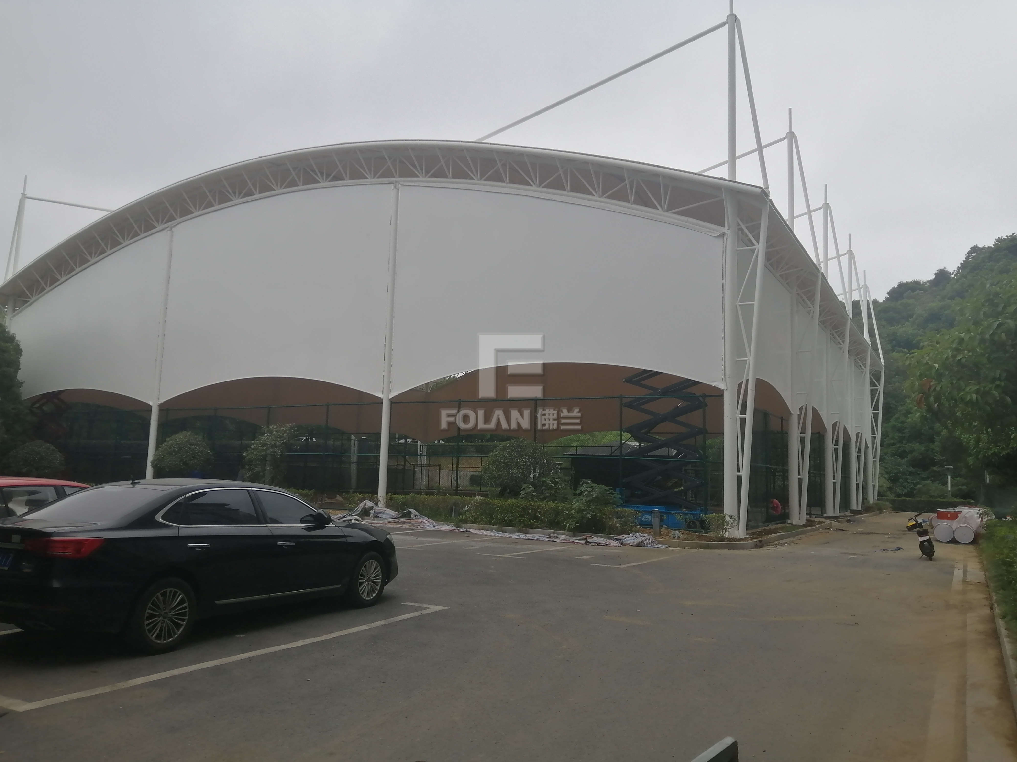 今日白露，佛蘭空間膜結(jié)構(gòu)公司為您分享剛竣工的白鹿網(wǎng)球場(chǎng)