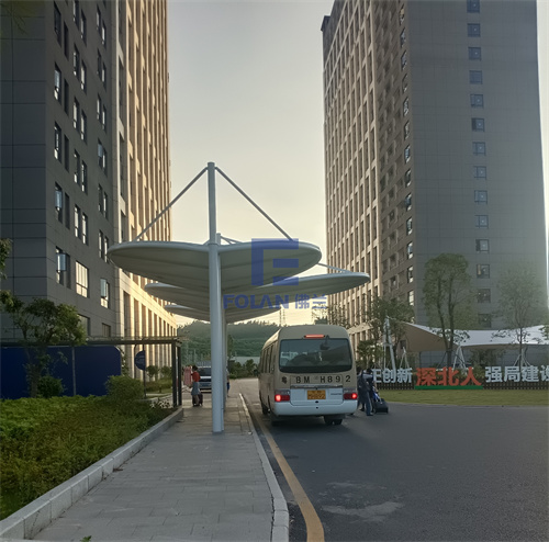 炎炎夏日，您的愛車急需一個(gè)膜結(jié)構(gòu)停車棚