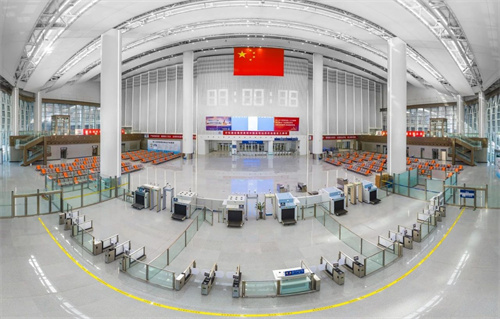 虎門站南站房開門迎客，軟膜天花照亮您的旅程